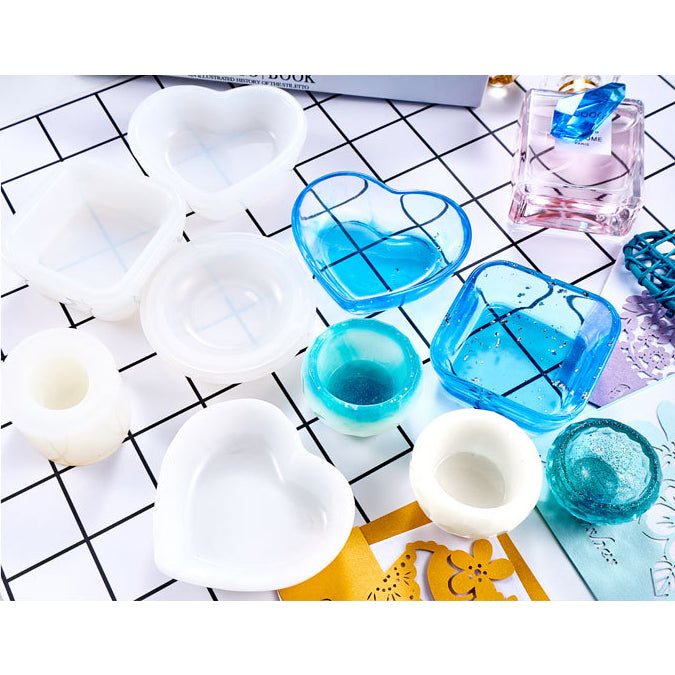Pack of 4 Heart, Square and Round Dishes, Large and Small Cups