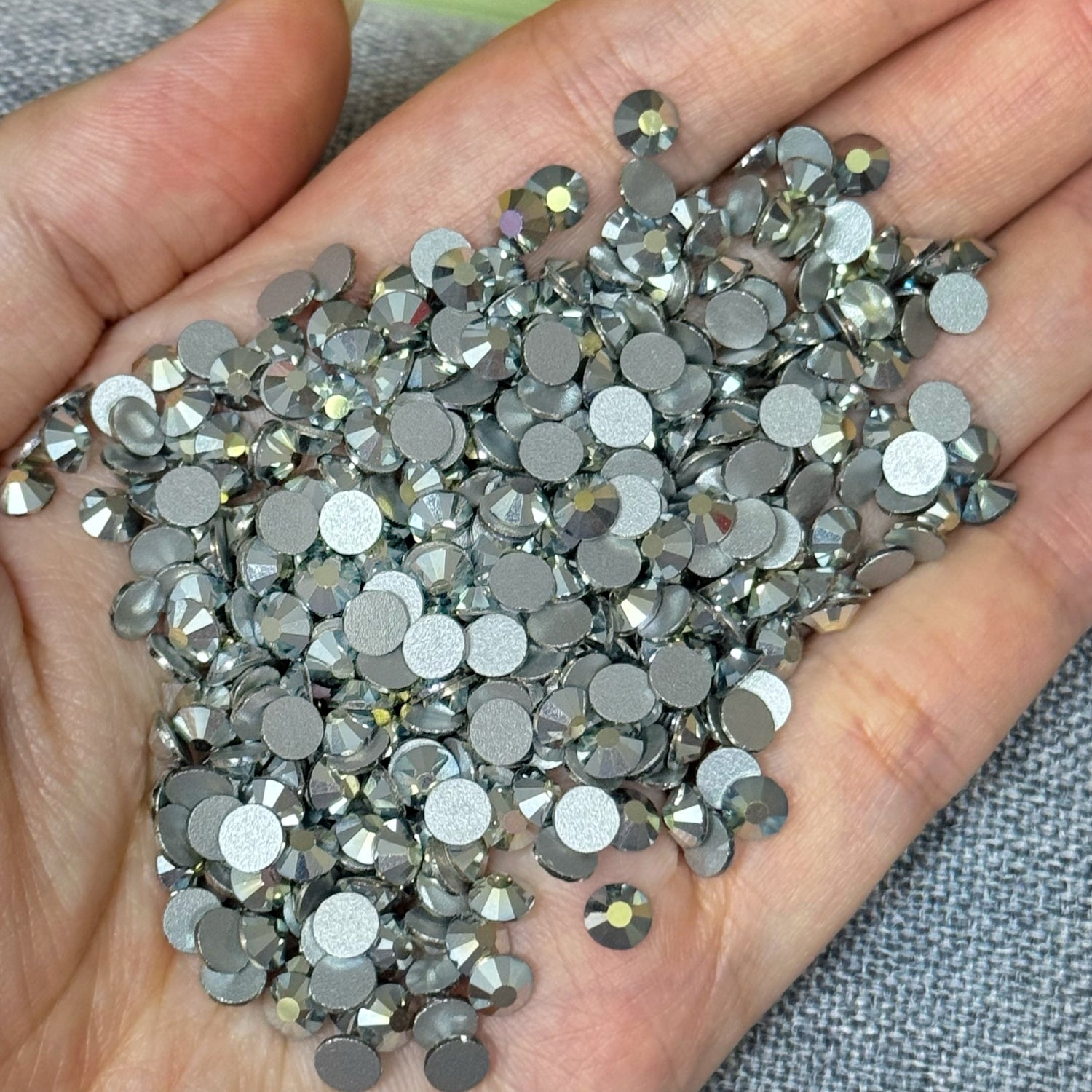 Cinnaber Flat Back Rhinestones FBRS232